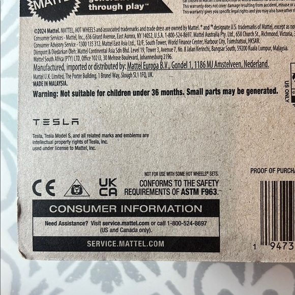 Hot Wheels-  Tesla Model S Plaid - White - Picture 13 of 16